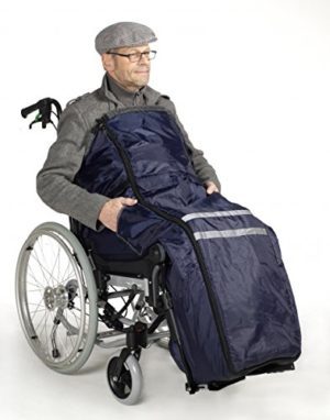 Zubehör für Rollstuhlfahrer: Warmes Innenfutter und geschützt vor Wind und Wetter