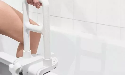 badewannensitze-und-einsteighilfen-fuer-die-badewanne_ badewannensitze-und-einsteighilfen-fuer-die-badewanne_