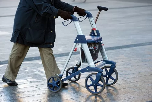 Rollator für große und/oder übergewichtige Senioren